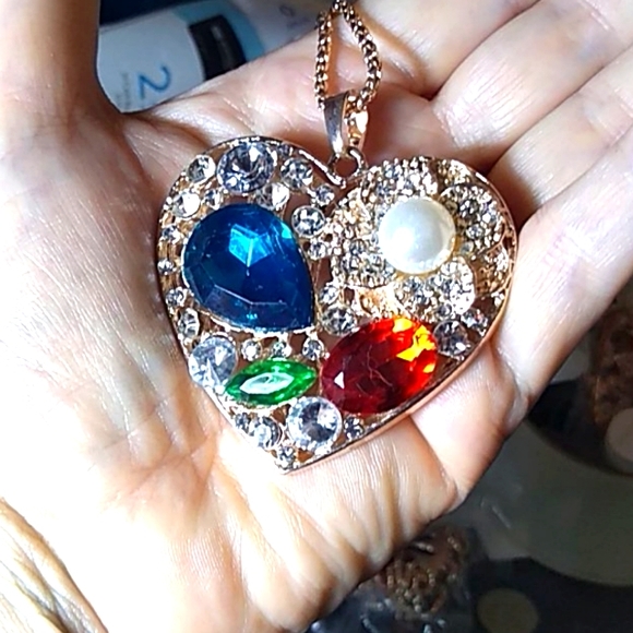 New Jewelry - Crystal and Stone Pendant Necklace